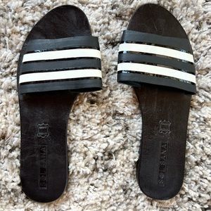 Sol Sana leather slides